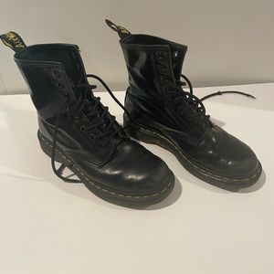 Dr. Martens Combat Boots Black Airwair Size Womens 7